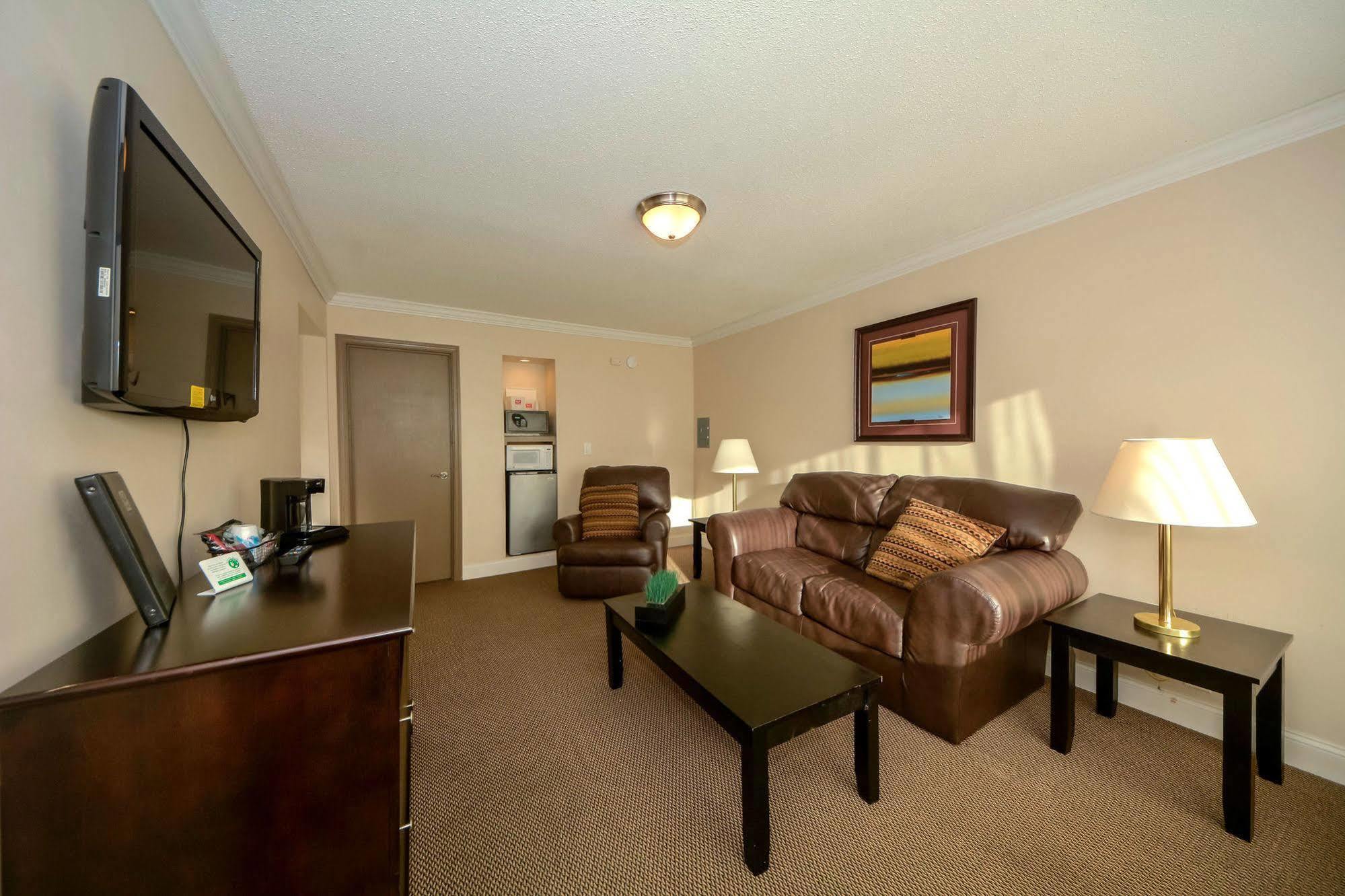 Hotel Super 8 By Wyndham Meadowlands 2*